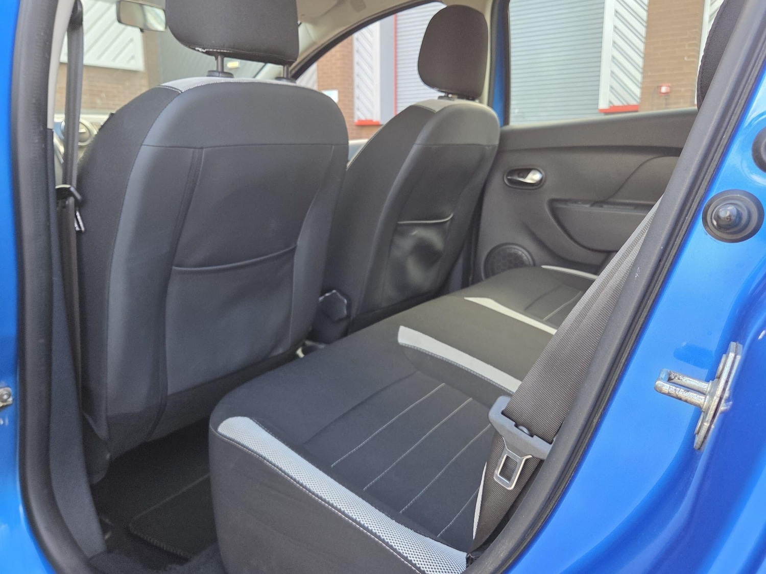 Used Dacia Sandero Stepway 2017 for sale - 77940476: Photo 12