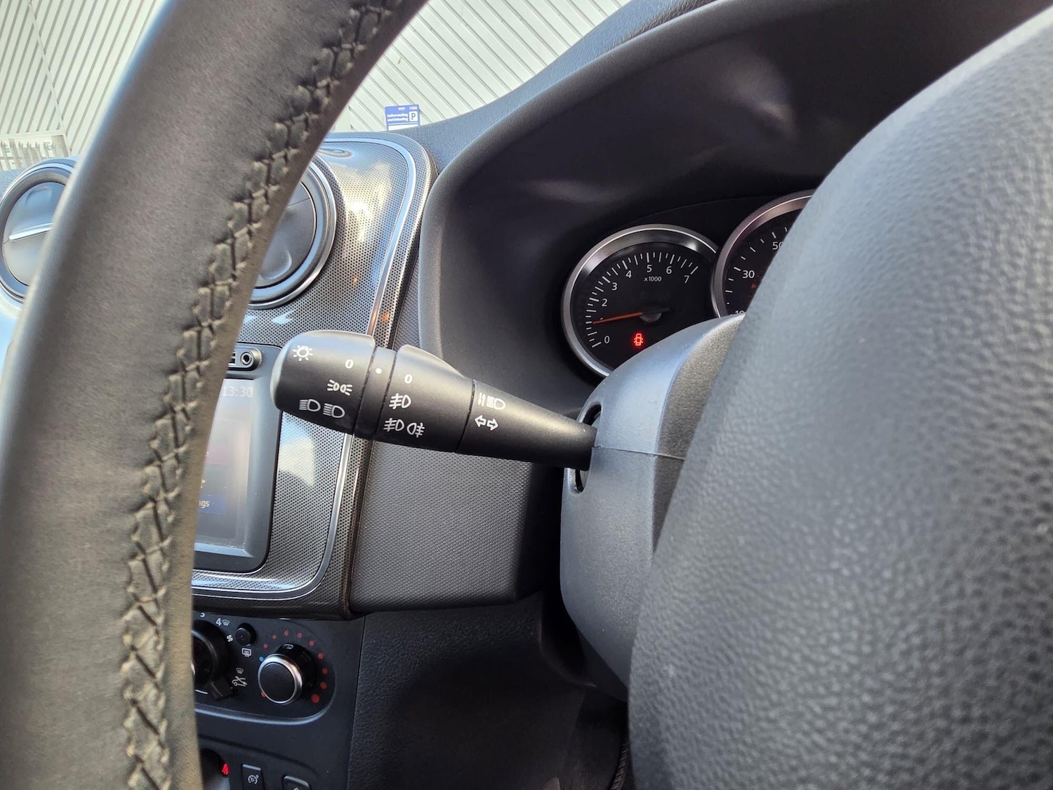 Used Dacia Sandero Stepway 2017 for sale - 77940476: Photo 22