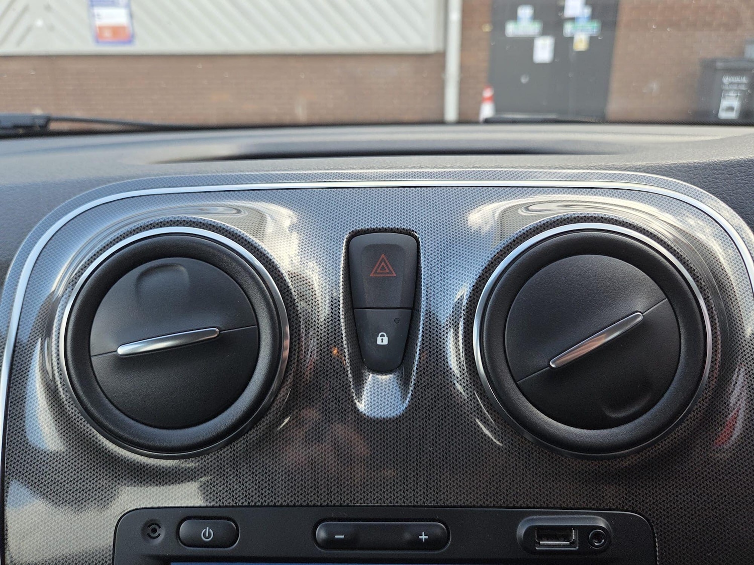 Used Dacia Sandero Stepway 2017 for sale - 77940476: Photo 25