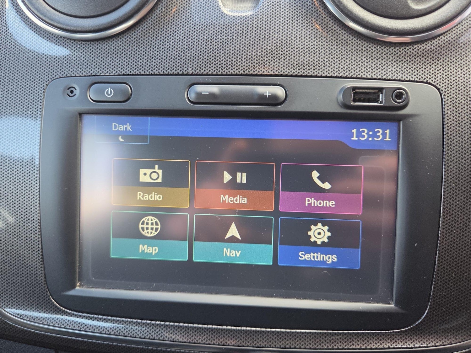 Used Dacia Sandero Stepway 2017 for sale - 77940476: Photo 29