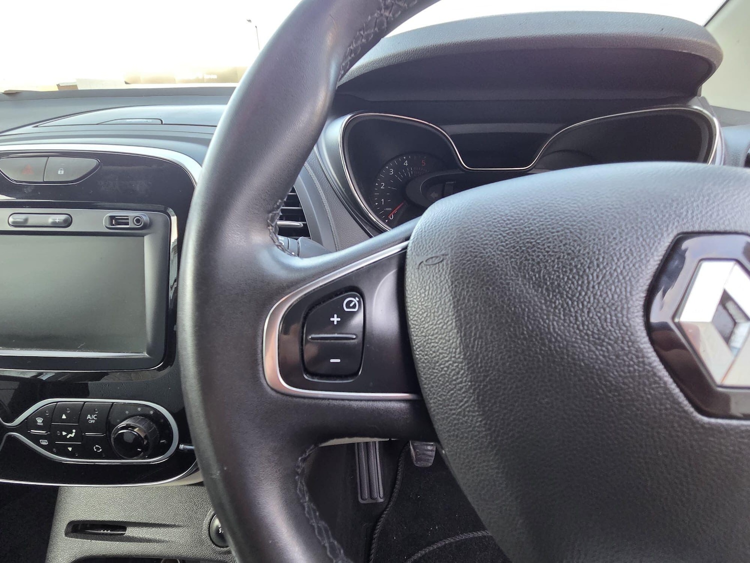 Used Renault Captur 2019 for sale - 77709569: Photo 19