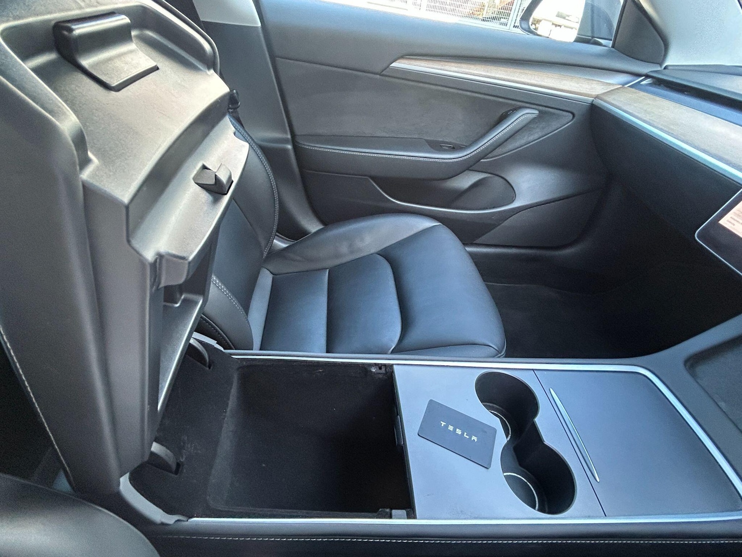 Vehicle 27