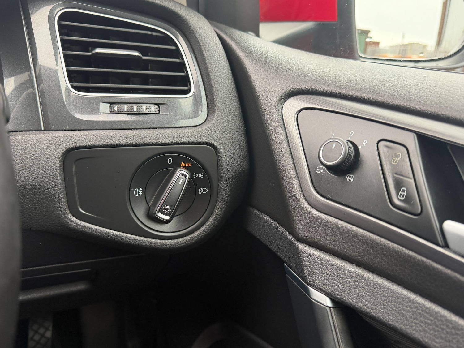 Used Volkswagen Golf 2017 for sale - 77230058: Photo 15