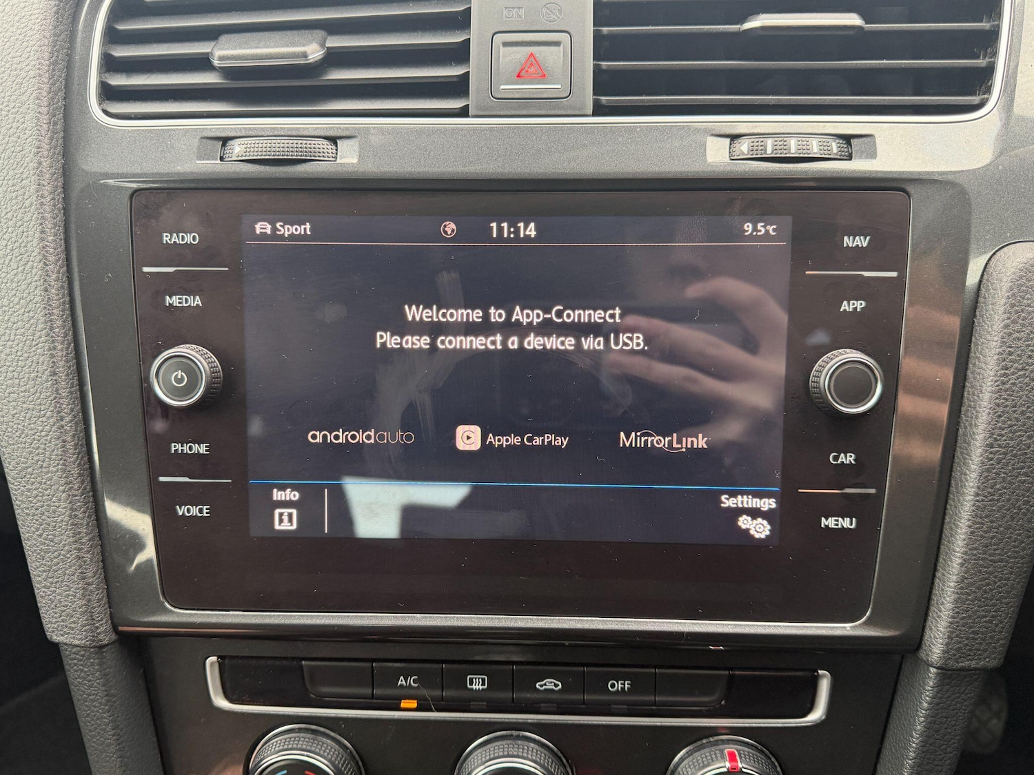 Used Volkswagen Golf 2017 for sale - 77230058: Photo 28