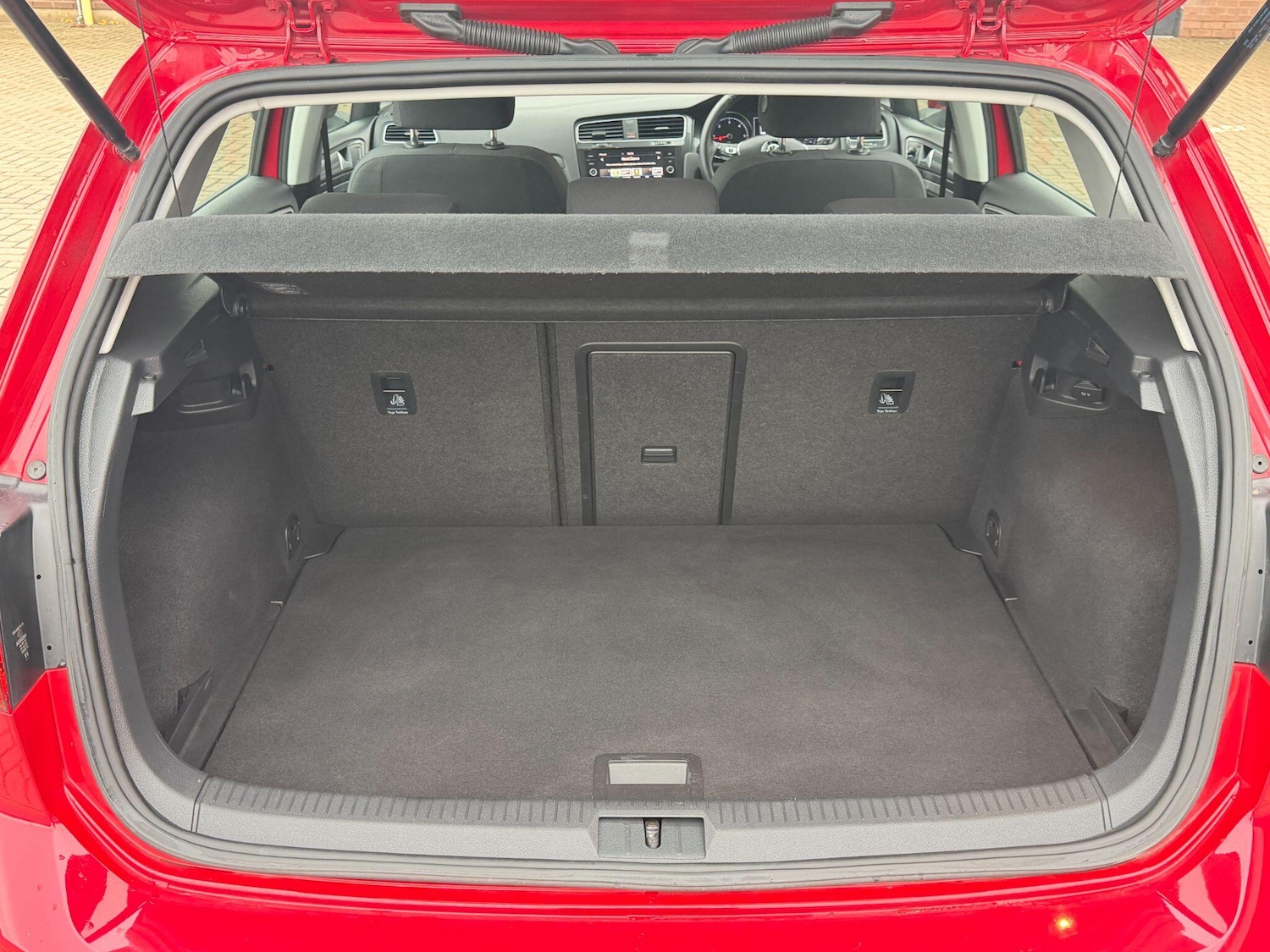 Used Volkswagen Golf 2017 for sale - 77230058: Photo 9