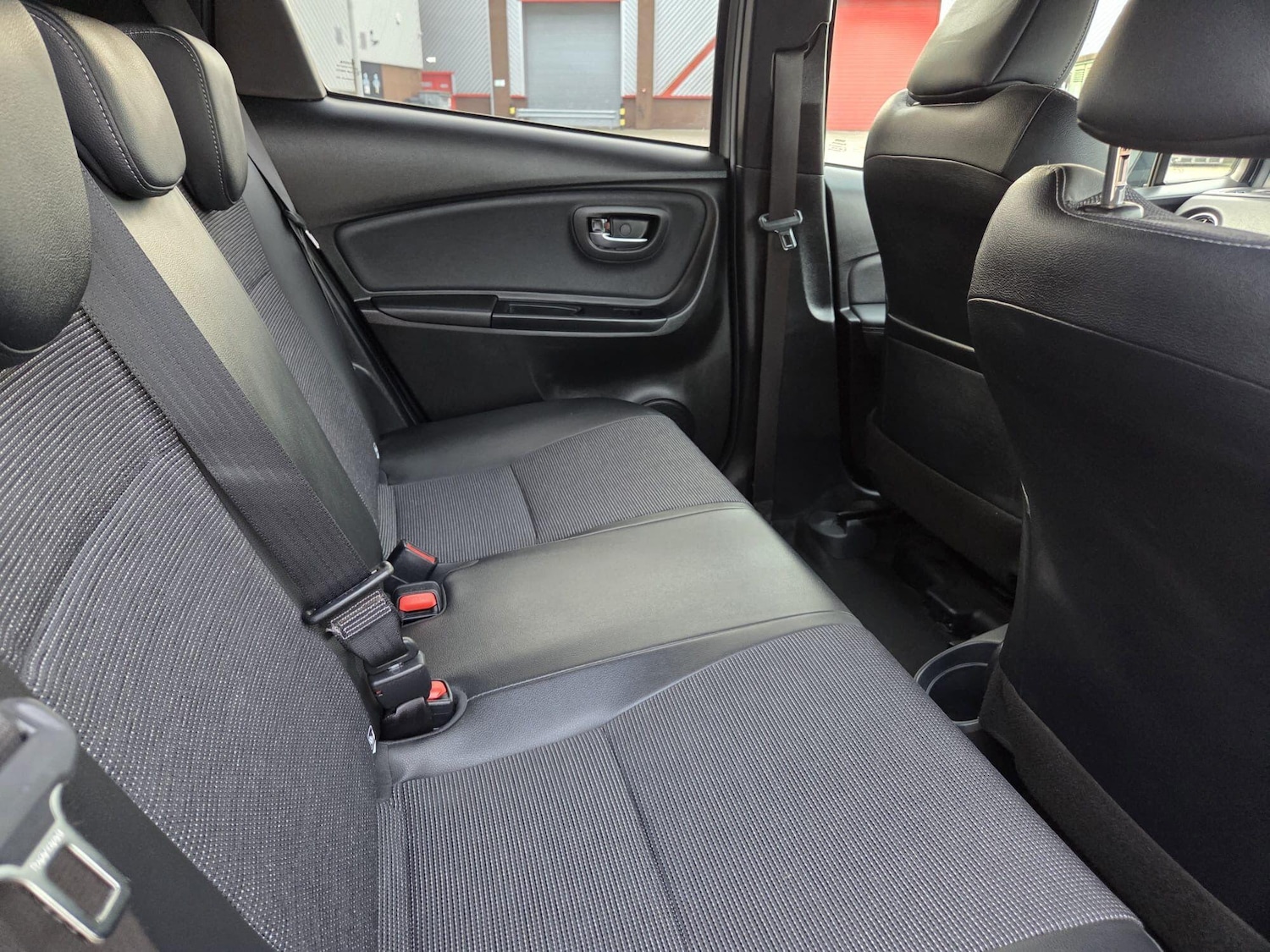 Used Toyota Yaris 2020 for sale - 76715311: Photo 13