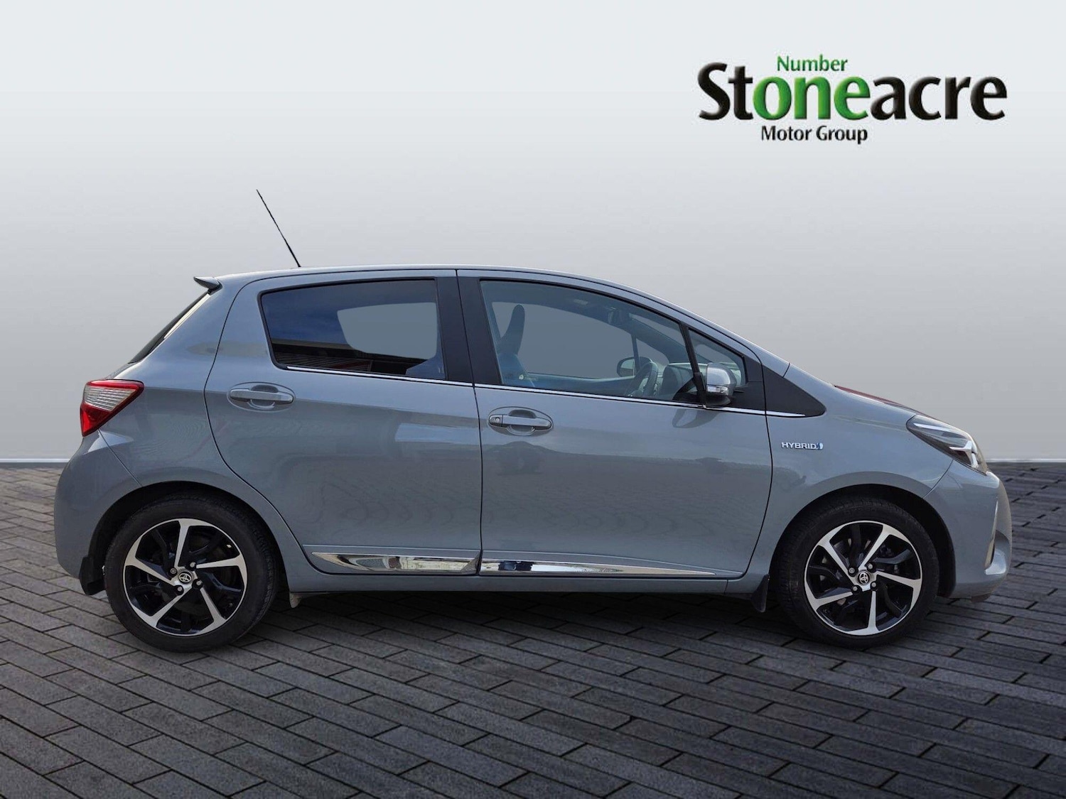 Used Toyota Yaris 2020 for sale - 76715311: Photo 2