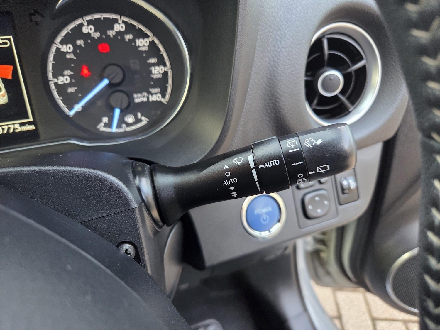 Used Toyota Yaris 2020 for sale - 76715311: Photo 20