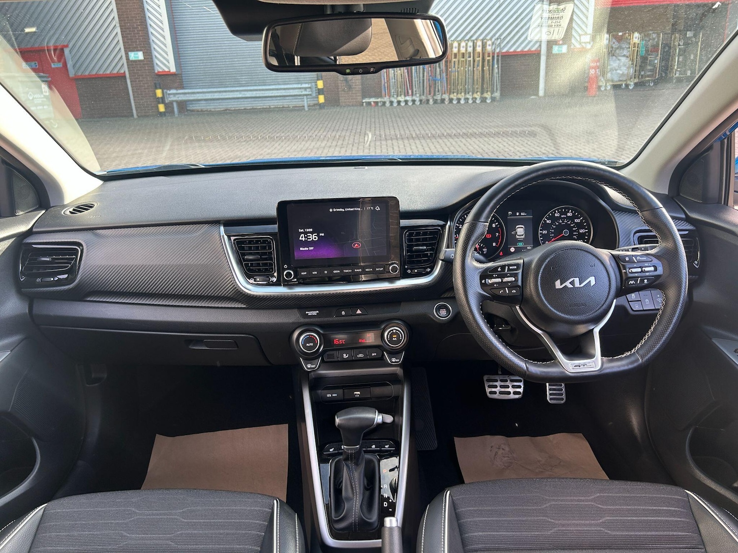 Used Kia Stonic 2023 for sale - 76377917: Photo 15
