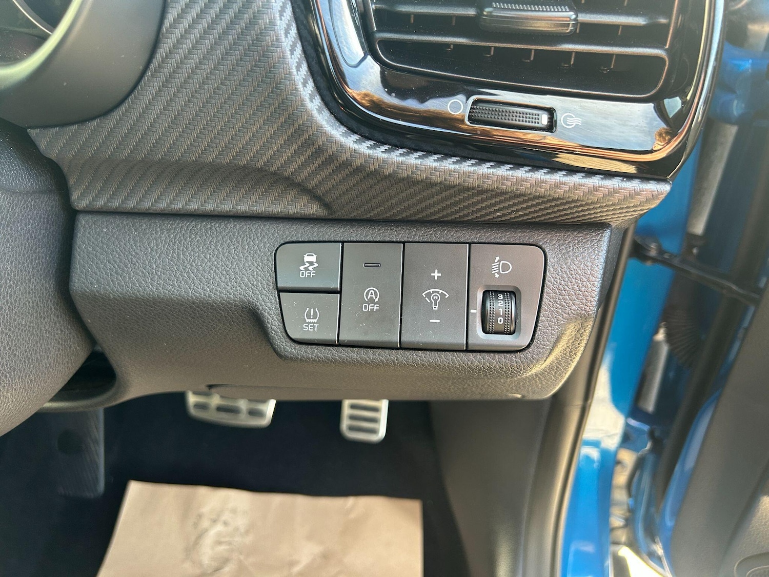 Used Kia Stonic 2023 for sale - 76377917: Photo 17