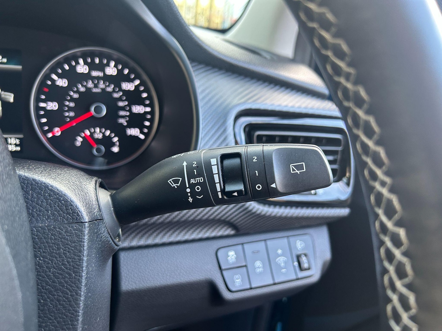 Used Kia Stonic 2023 for sale - 76377917: Photo 20