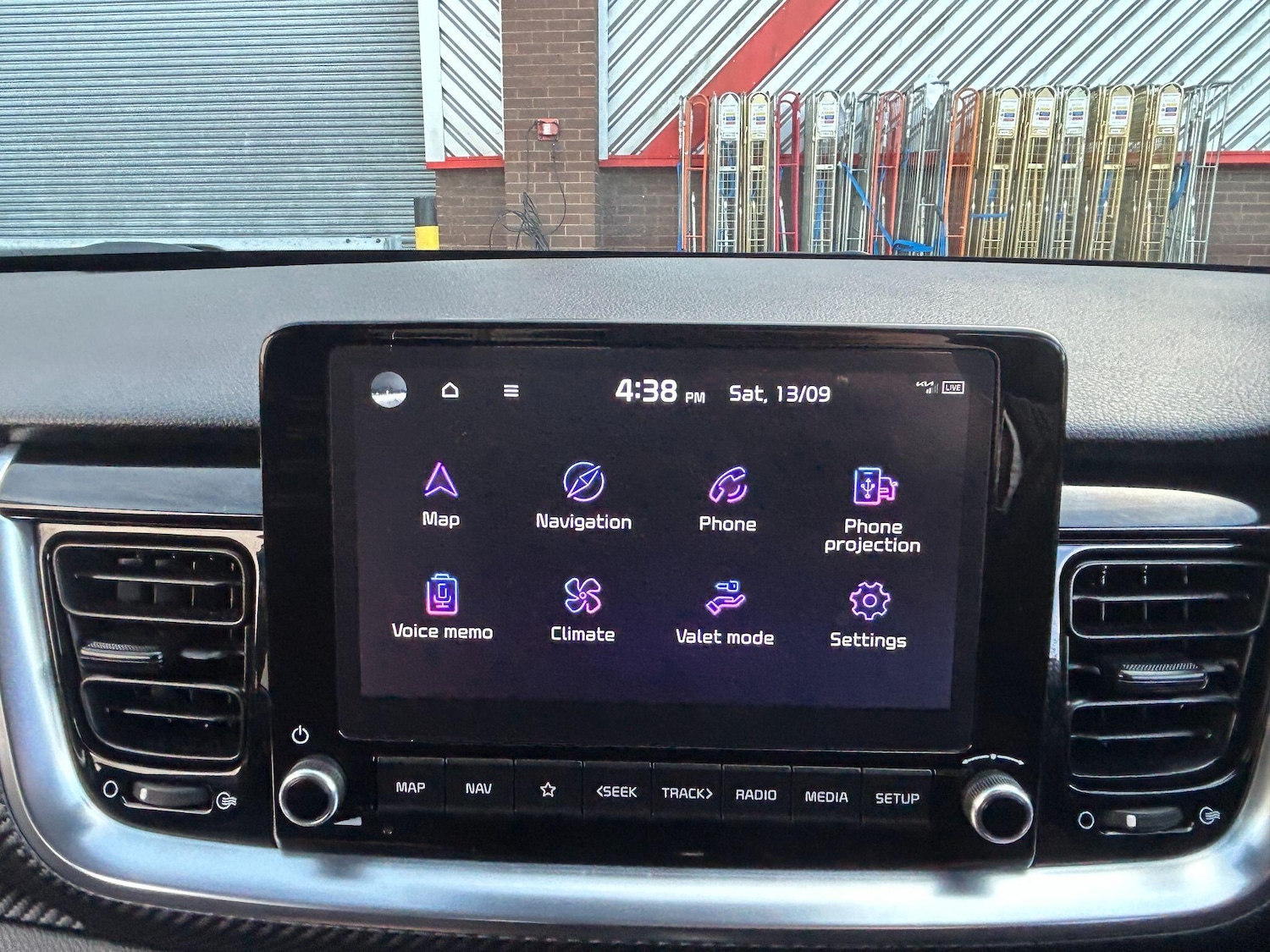 Used Kia Stonic 2023 for sale - 76377917: Photo 26