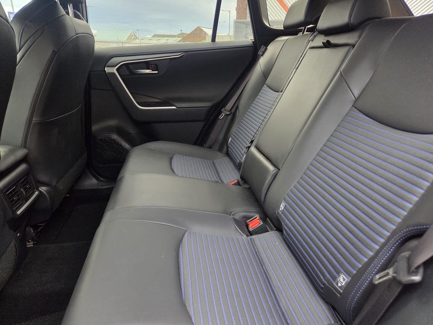 Used Toyota RAV4 2023 for sale - 76743098: Photo 13