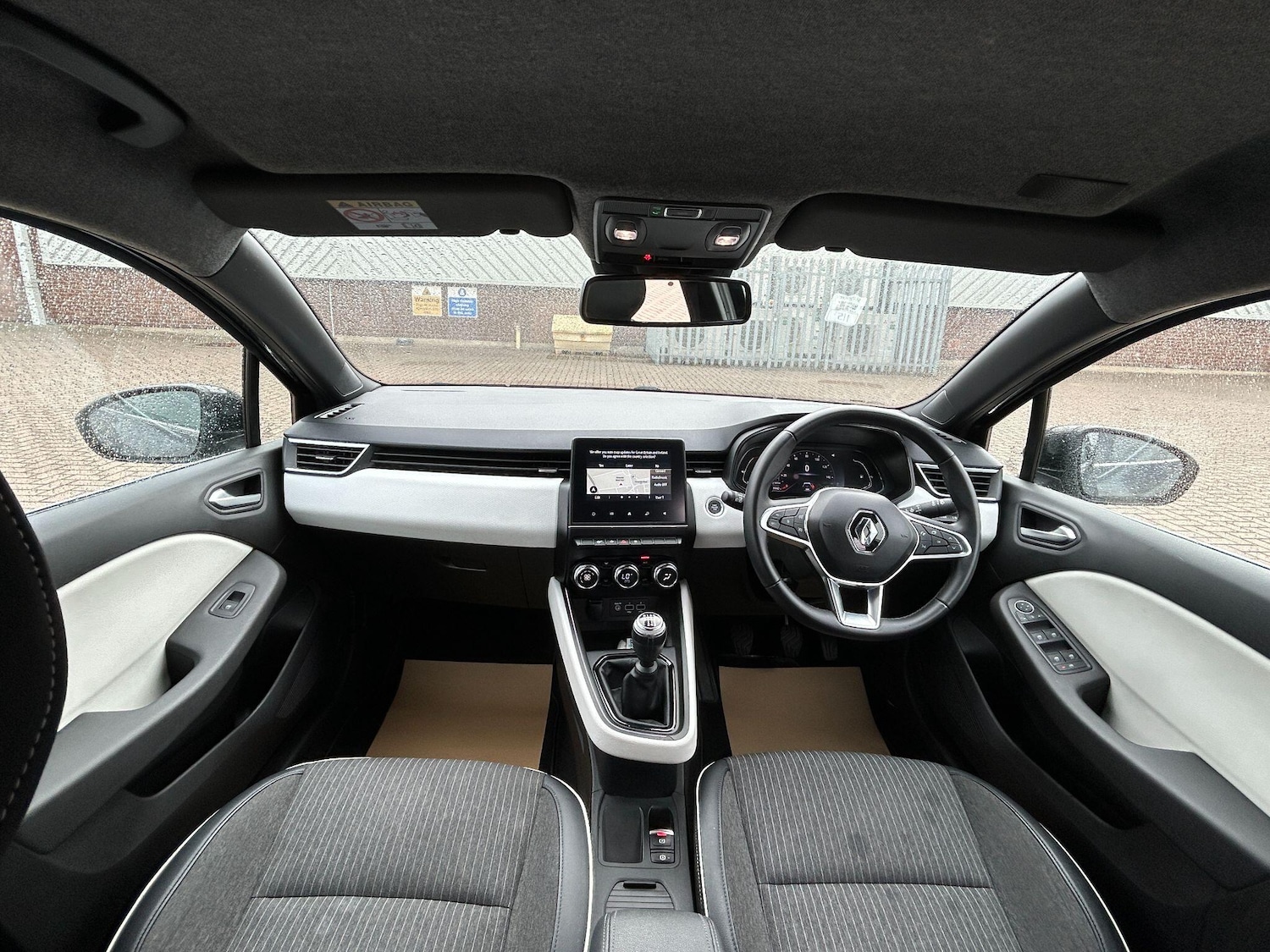 Used Renault Clio 2023 for sale - 76457580: Photo 13