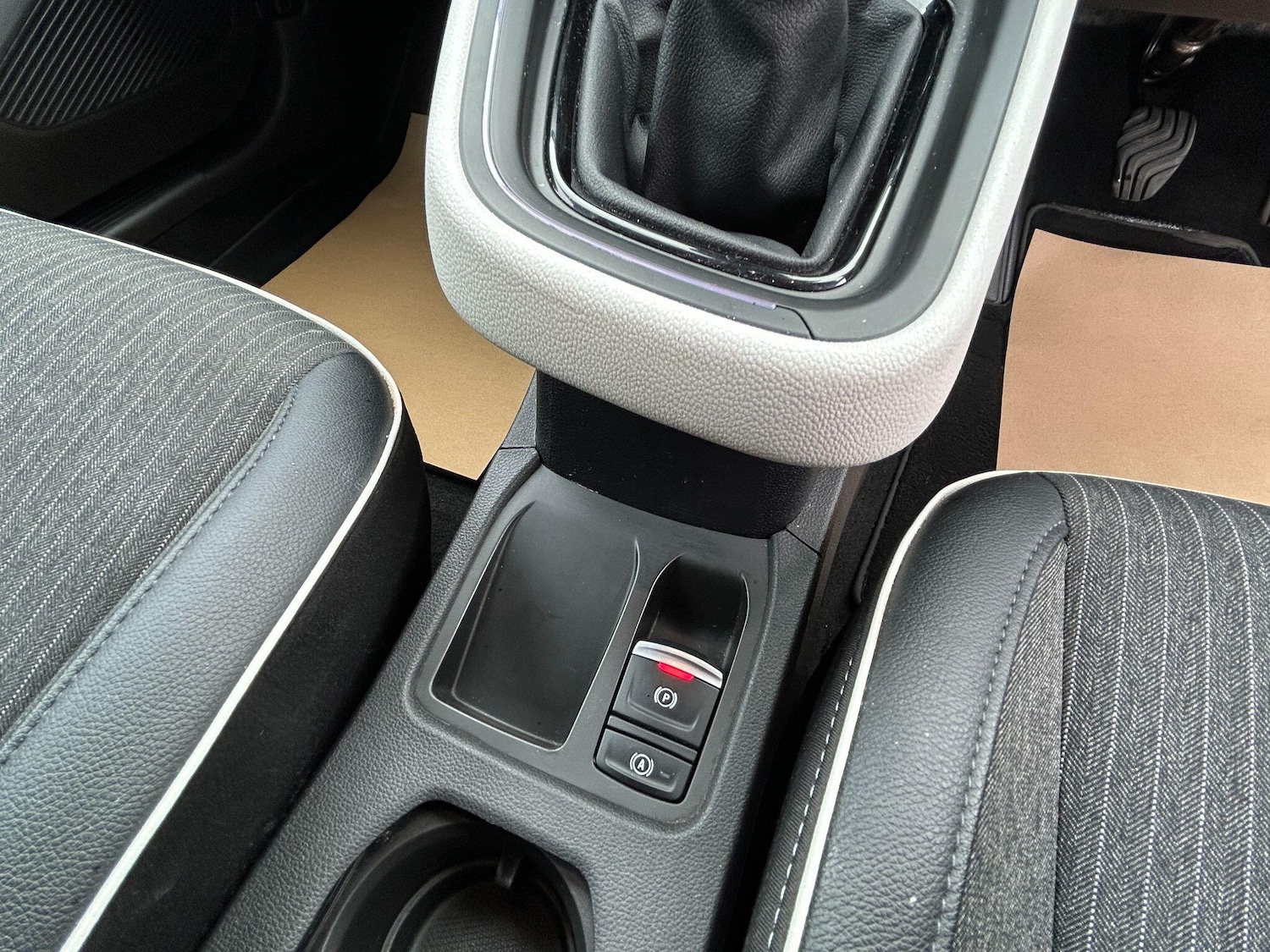 Used Renault Clio 2023 for sale - 76457580: Photo 21