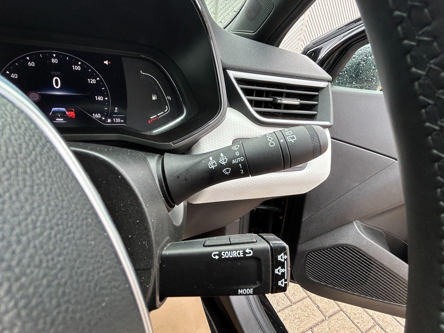 Used Renault Clio 2023 for sale - 76457580: Photo 24