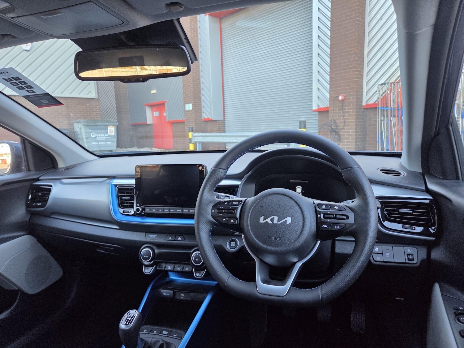 Used Kia Stonic 2025 for sale - 76441296: Photo 13