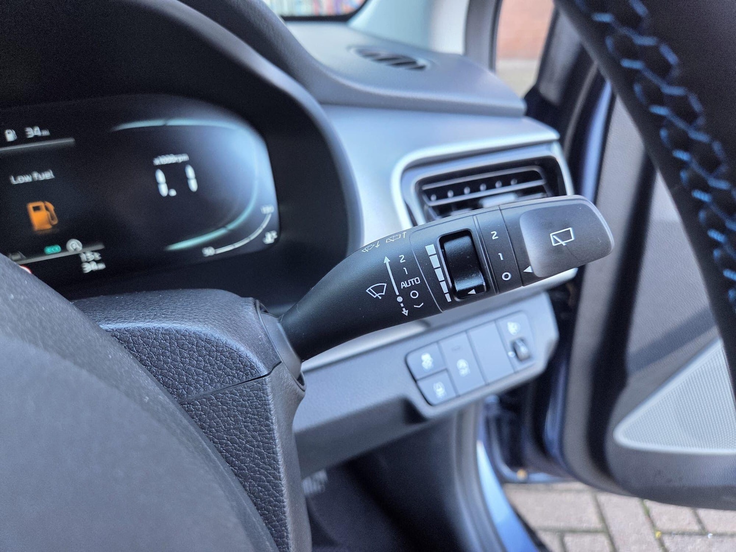 Used Kia Stonic 2025 for sale - 76441296: Photo 18