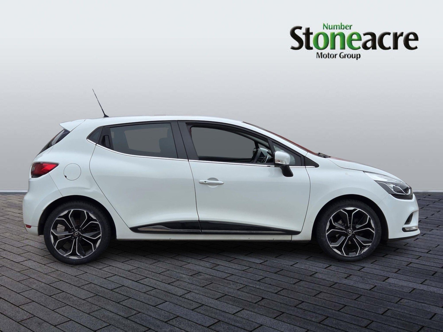 Used Renault Clio 2019 for sale - 78007575: Photo 2