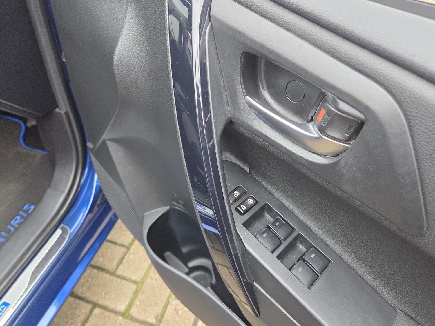 Used Toyota Auris 2016 for sale - 77769372: Photo 19