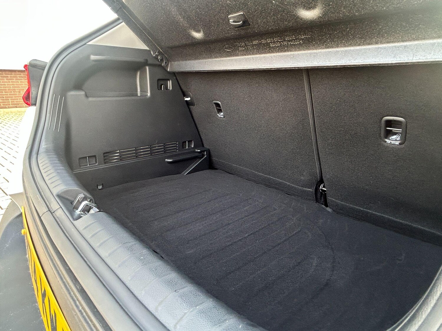 Used Kia Stonic 2024 for sale - 76239124: Photo 10