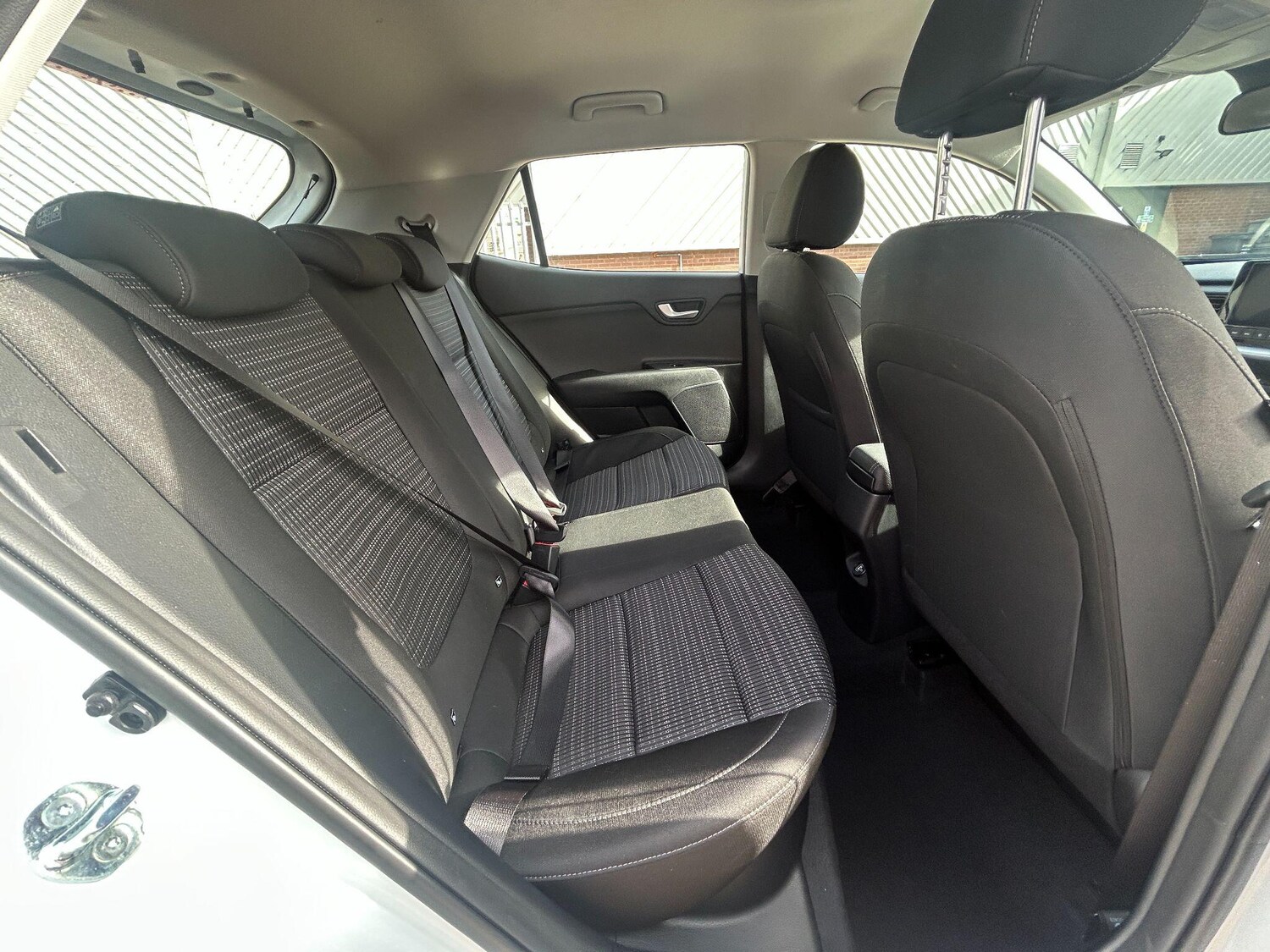 Used Kia Stonic 2024 for sale - 76239124: Photo 12