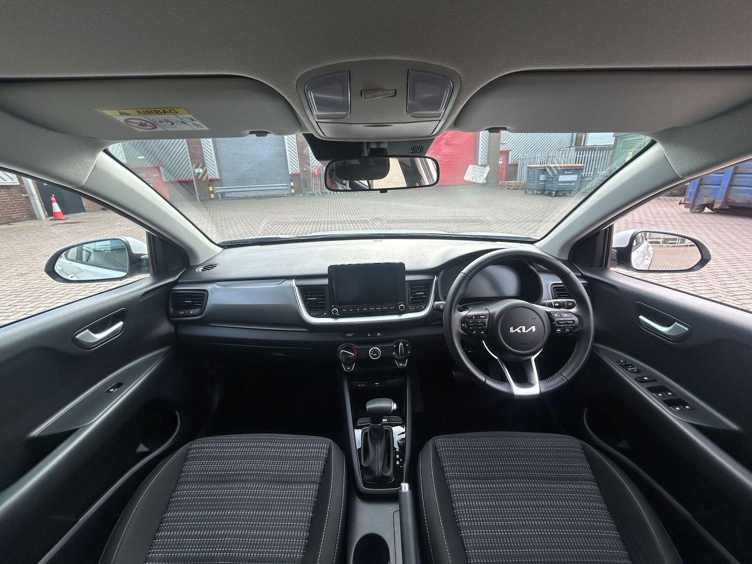 Used Kia Stonic 2024 for sale - 76239124: Photo 14