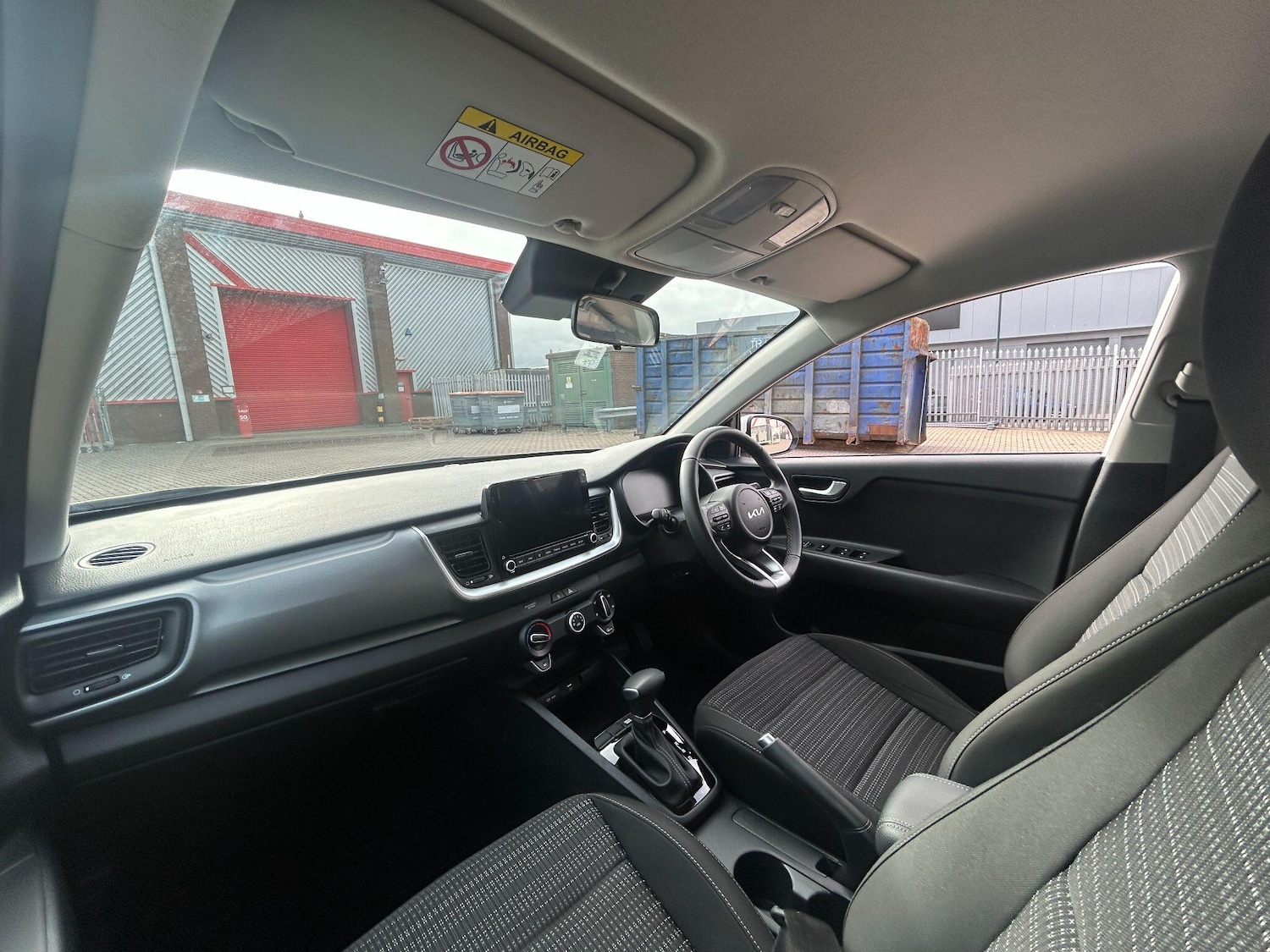Used Kia Stonic 2024 for sale - 76239124: Photo 15