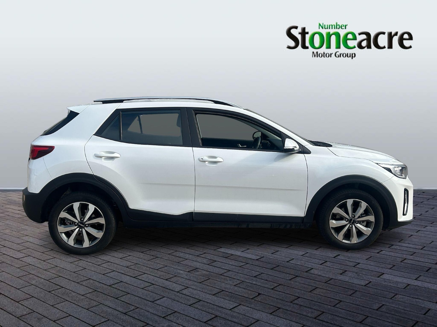 Used Kia Stonic 2024 for sale - 76239124: Photo 2
