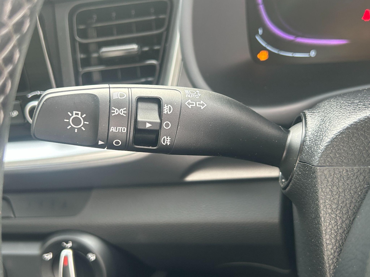Used Kia Stonic 2024 for sale - 76239124: Photo 30