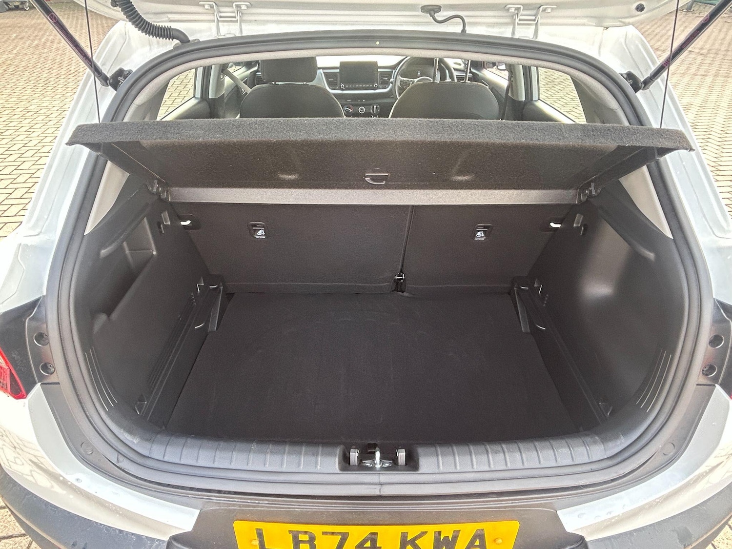 Used Kia Stonic 2024 for sale - 76239124: Photo 9