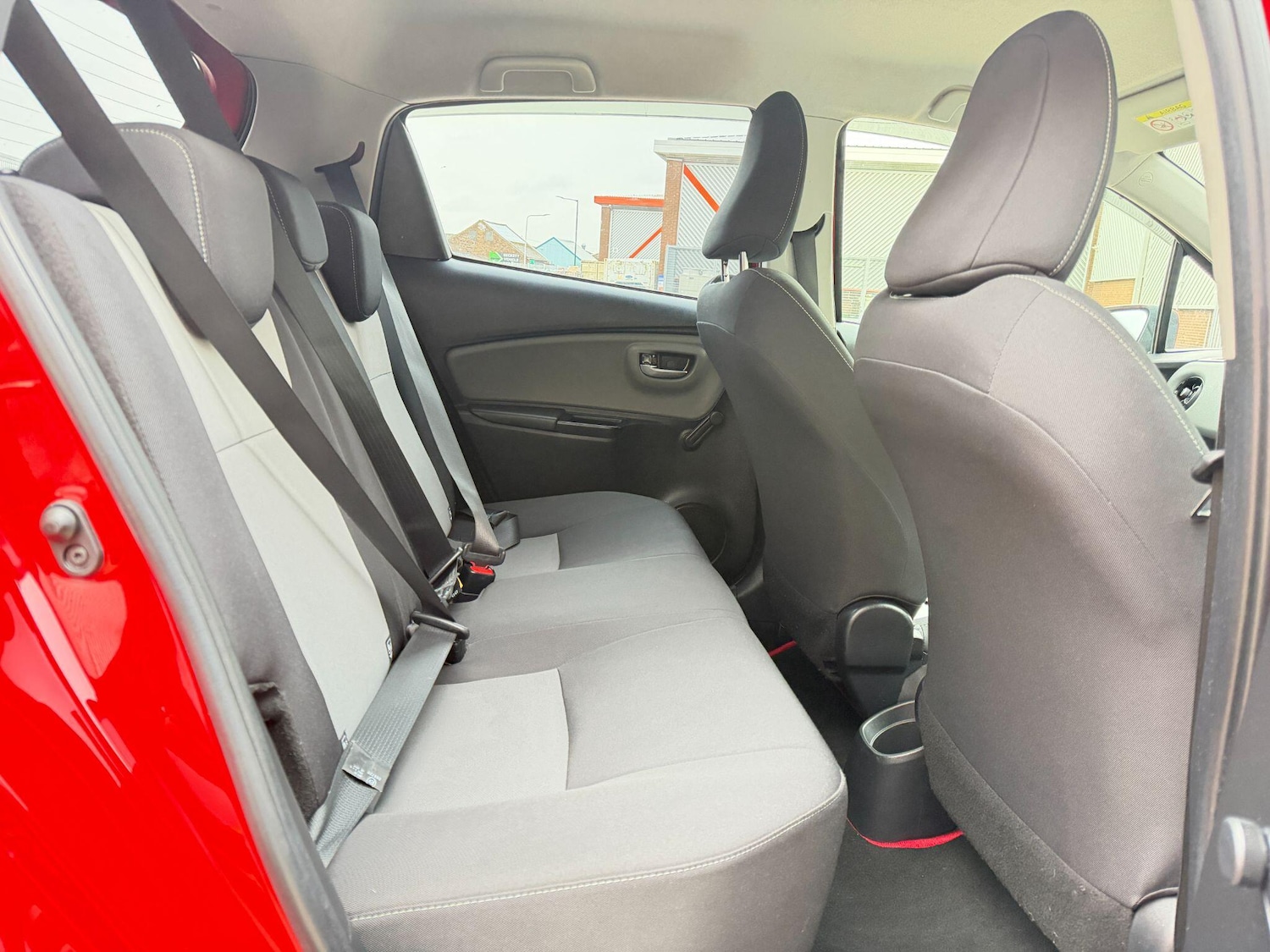 Used Toyota Yaris 2018 for sale - 76965112: Photo 10