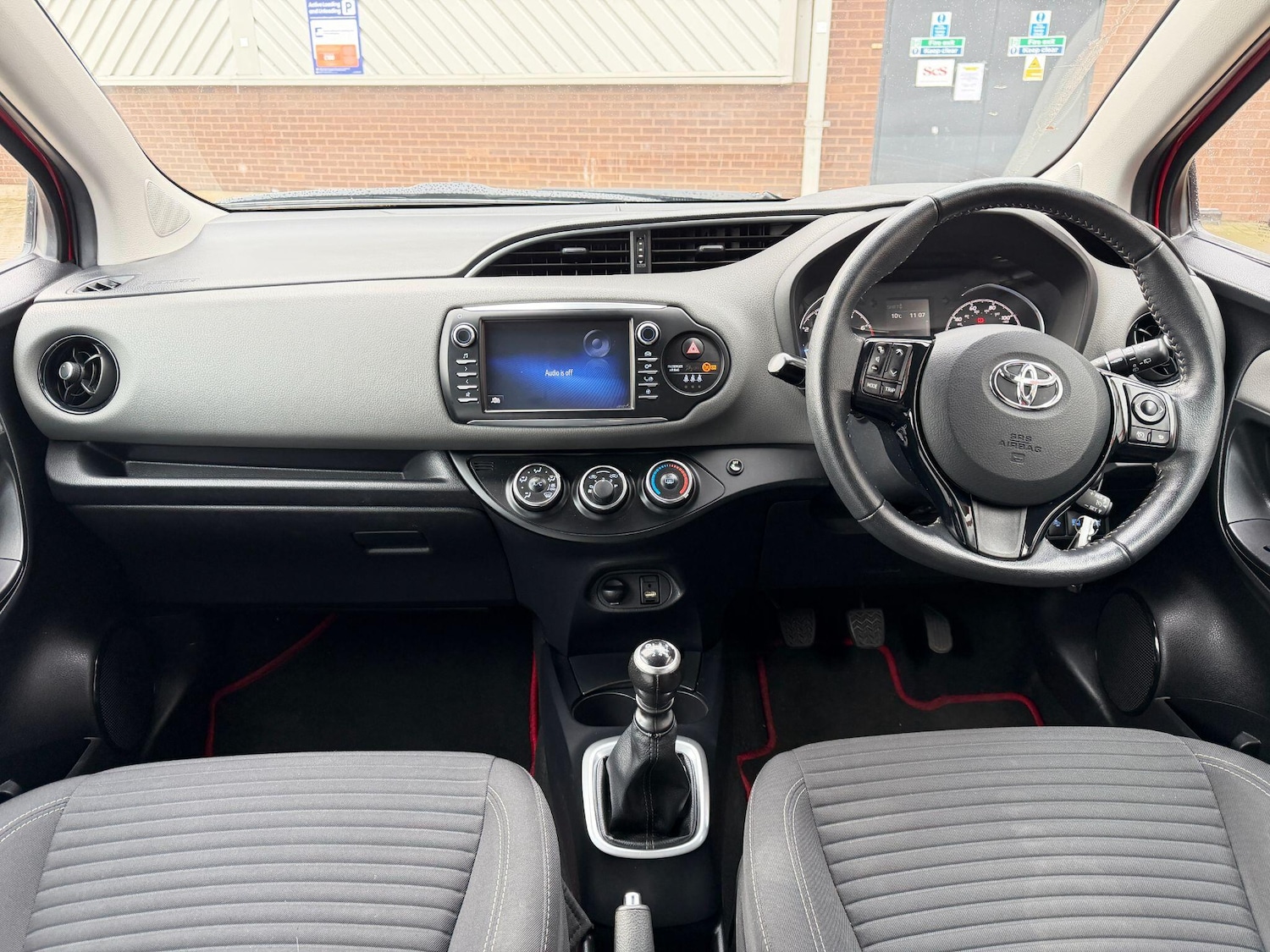 Used Toyota Yaris 2018 for sale - 76965112: Photo 12