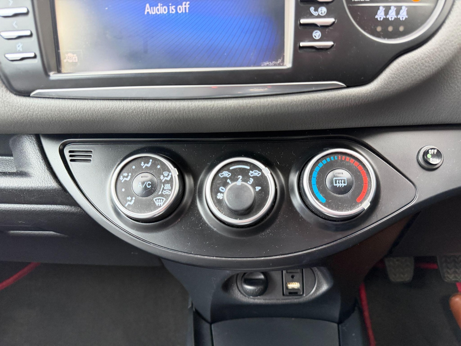 Used Toyota Yaris 2018 for sale - 76965112: Photo 23