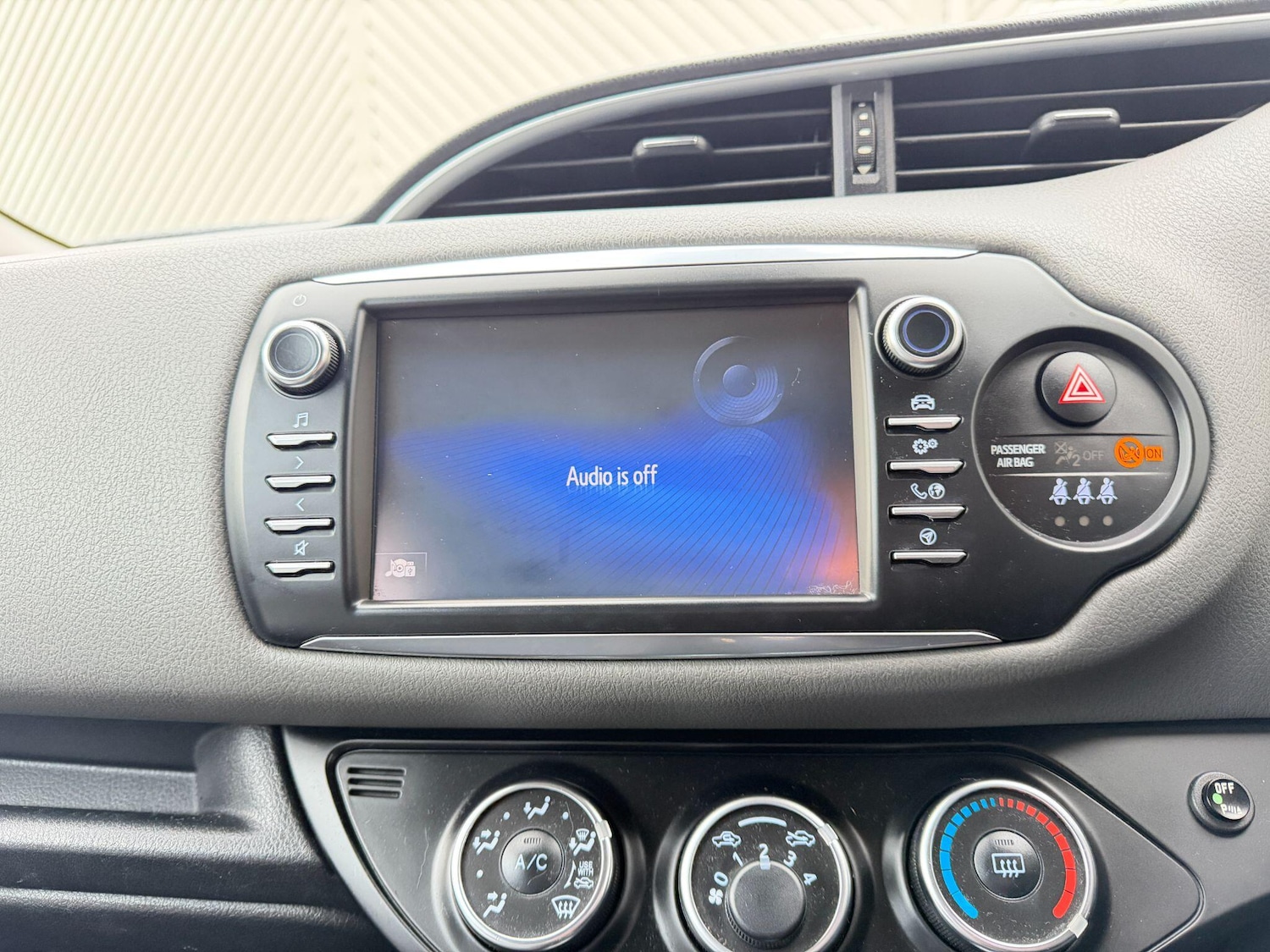 Used Toyota Yaris 2018 for sale - 76965112: Photo 24