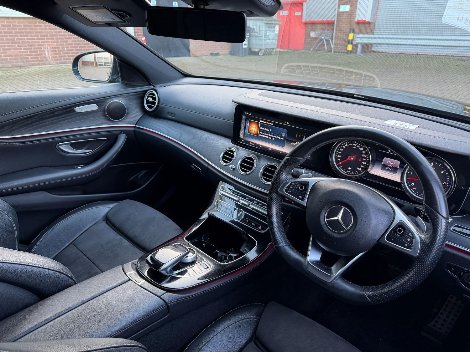 Used Mercedes-Benz E Class 2017 for sale - 77395825: Photo 17