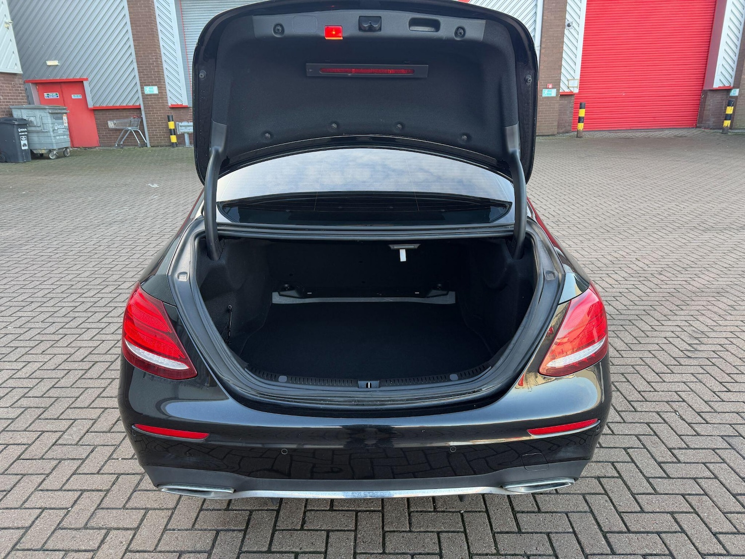 Used Mercedes-Benz E Class 2017 for sale - 77395825: Photo 9