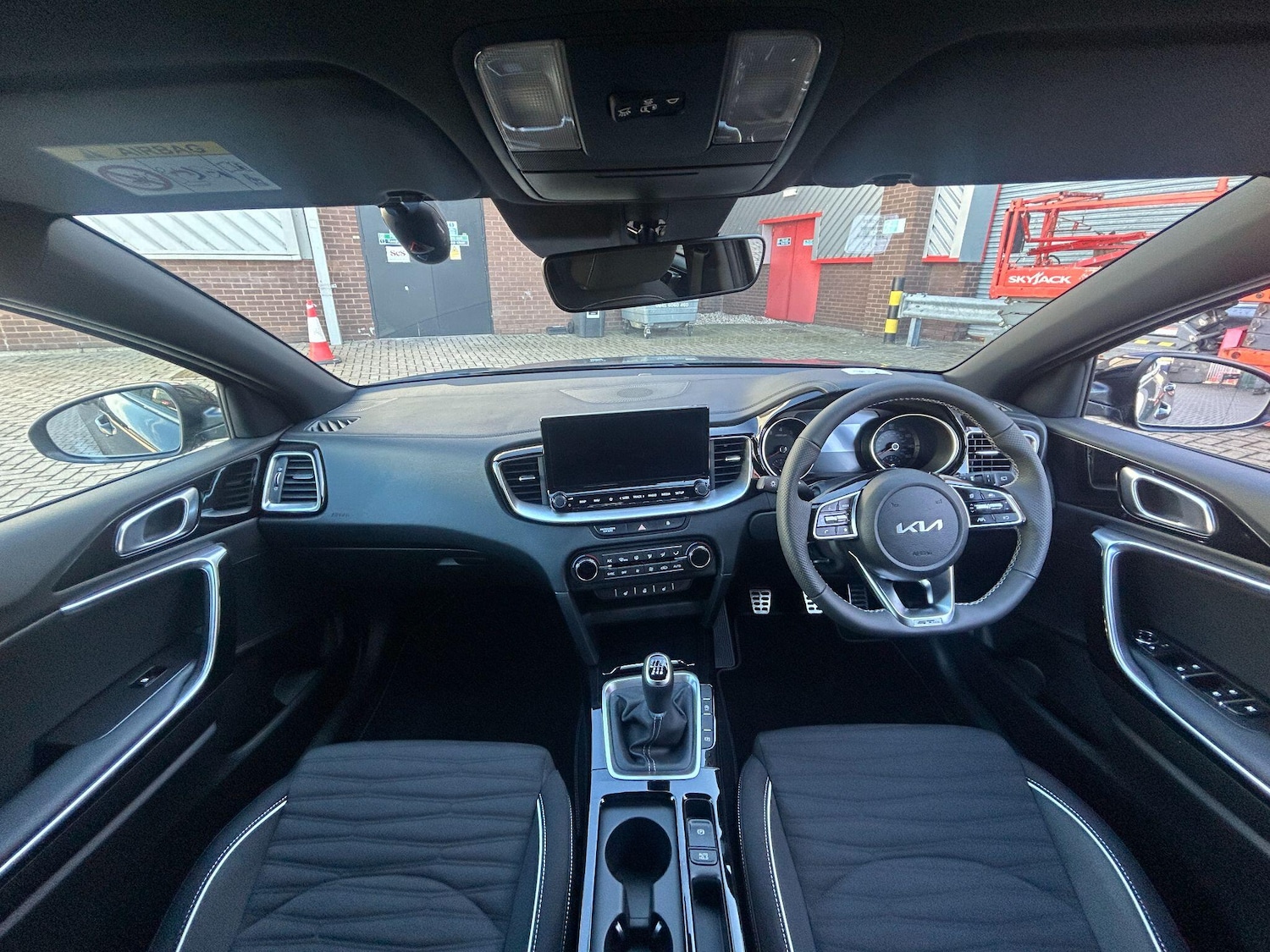 Used Kia XCeed 2025 for sale - 76866351: Photo 14