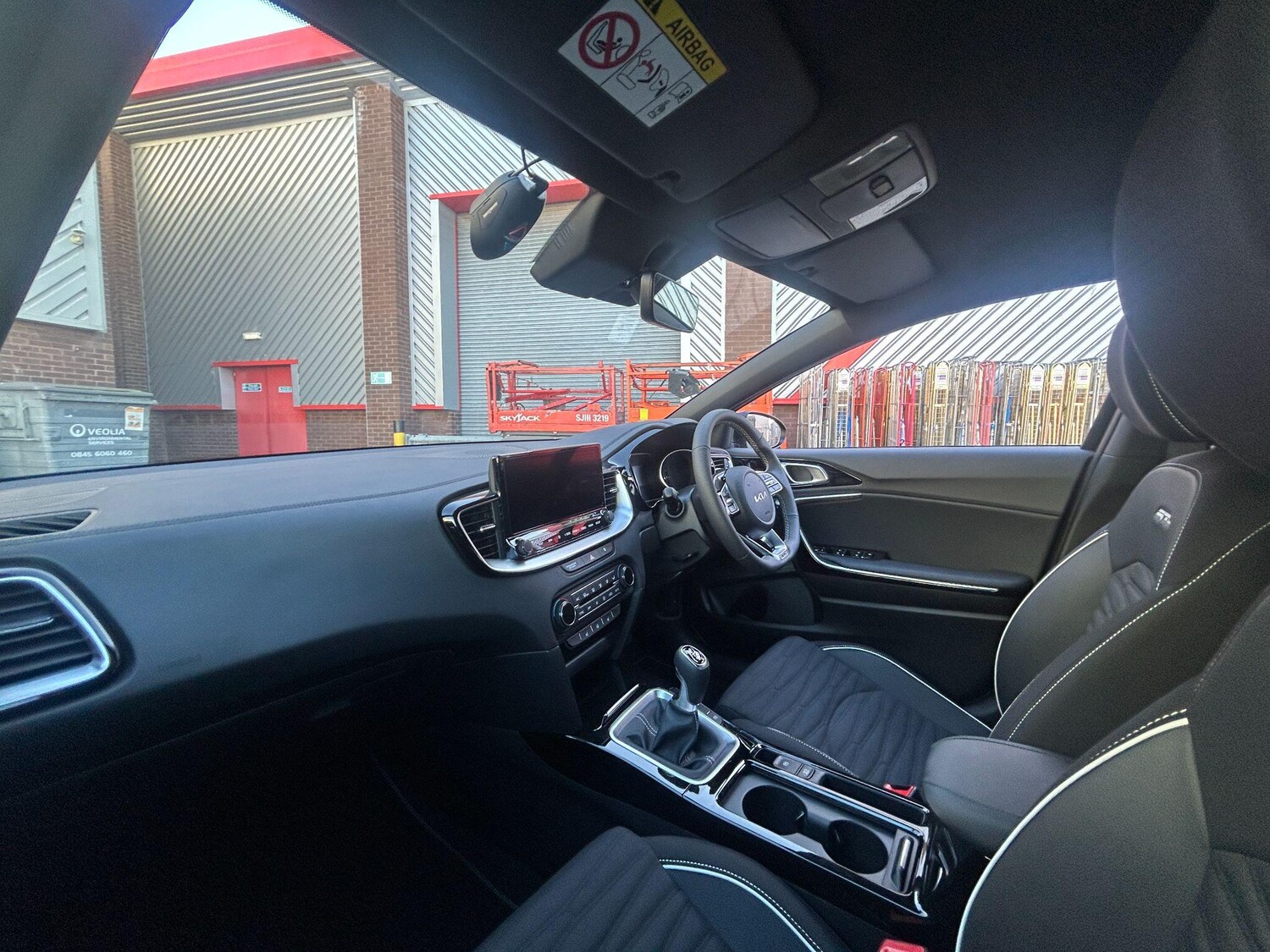 Used Kia XCeed 2025 for sale - 76866351: Photo 15