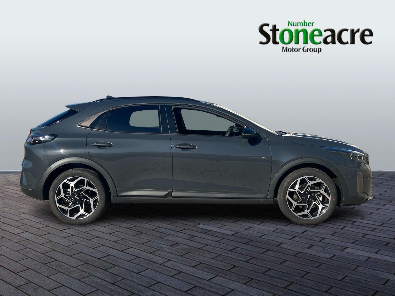 Used Kia XCeed 2025 for sale - 76866351: Photo 2