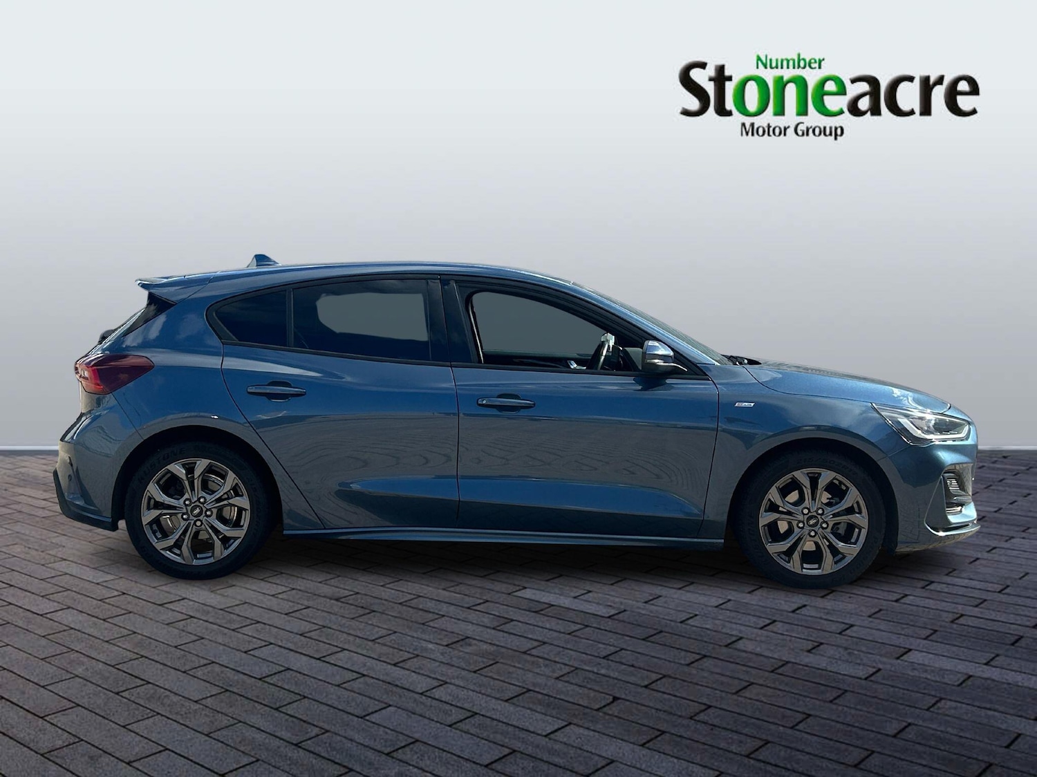 Used Ford Focus 2023 for sale - 76377608: Photo 2