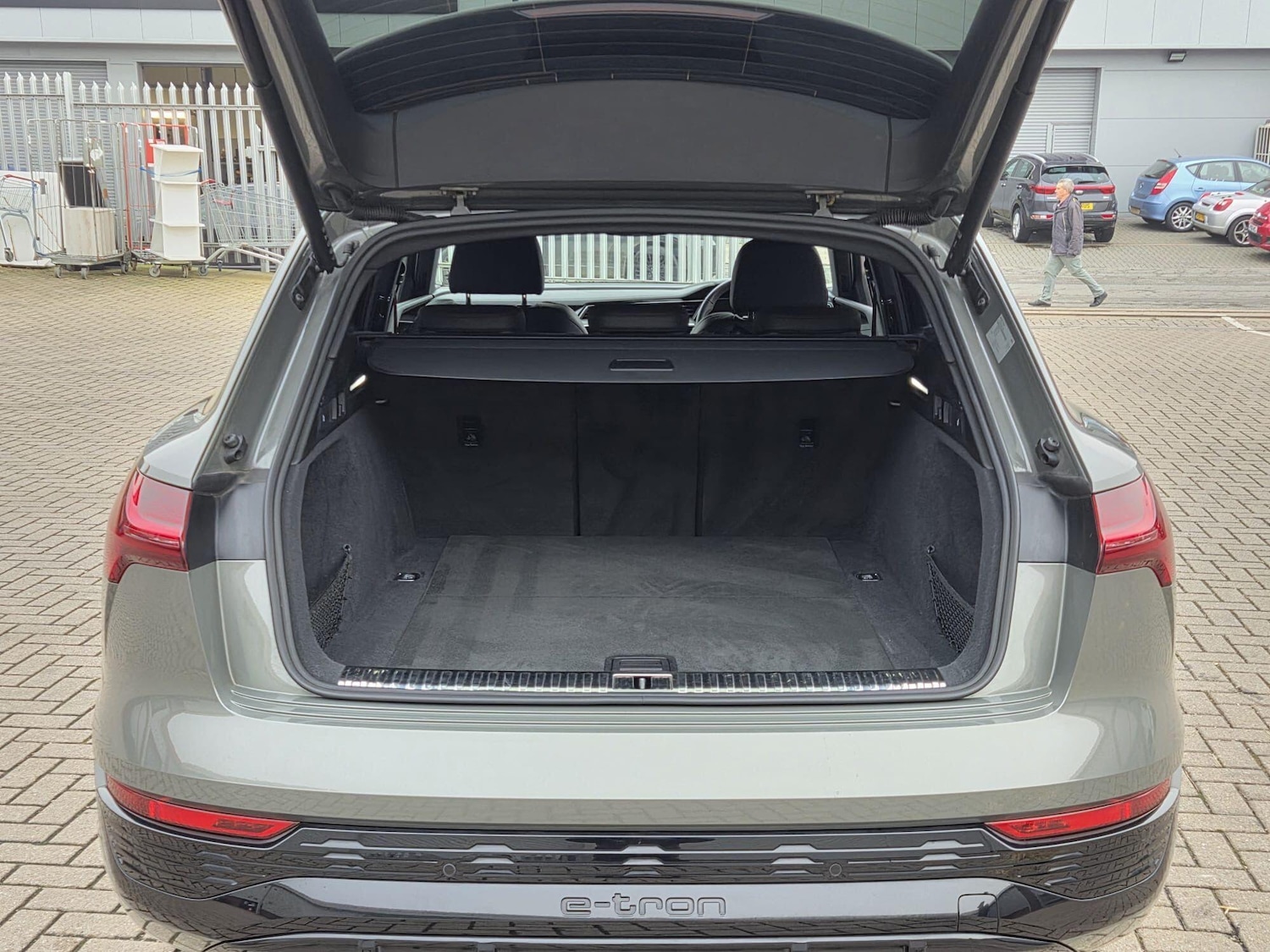 Used Audi Q8 2023 for sale - 77825233: Photo 15