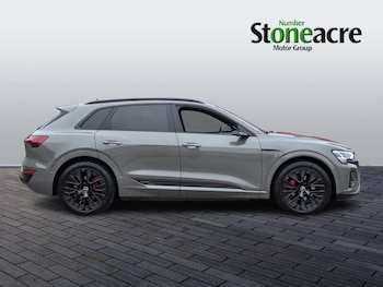 Used Audi Q8 2023 for sale - 77825233: Photo