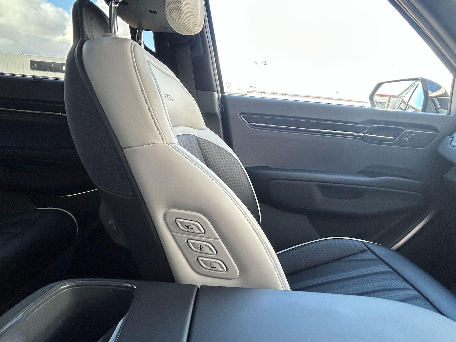 Used Kia EV9 2024 for sale - 76085153: Photo 35