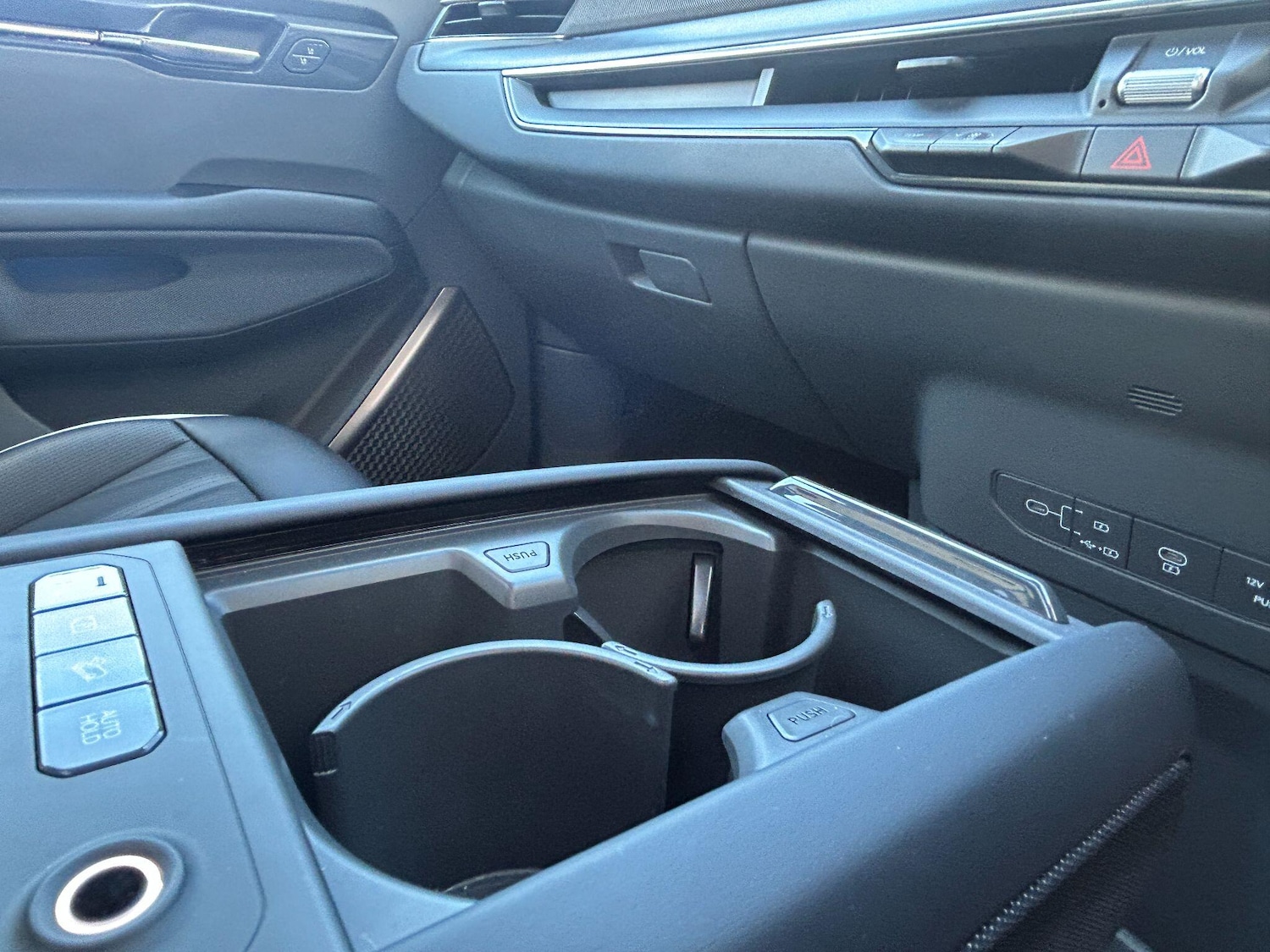 Used Kia EV9 2024 for sale - 76085153: Photo 41