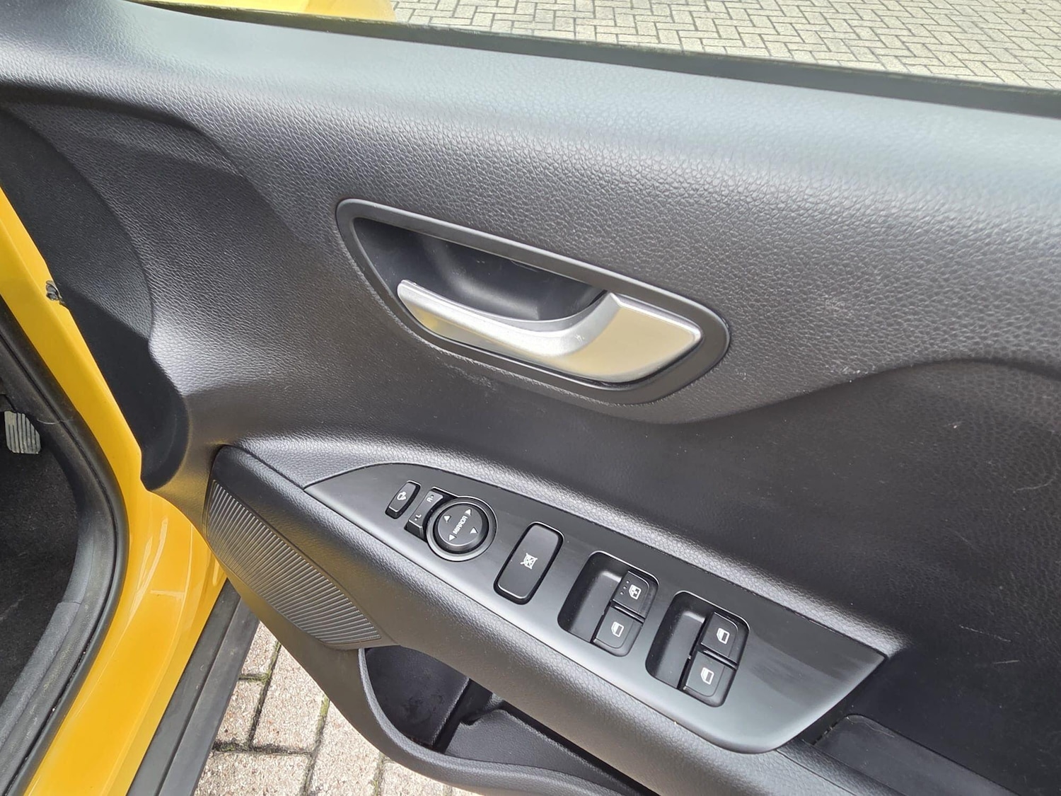 Used Kia Stonic 2022 for sale - 77940415: Photo 15