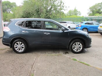 Used Nissan X-Trail 2016 for sale - 79570152: Photo