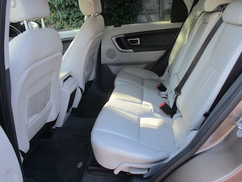 Used Land Rover Discovery Sport 2016 for sale - 79570155: Photo