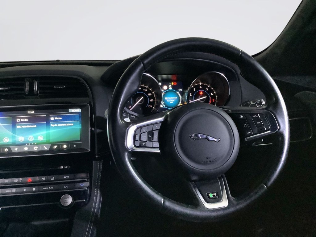 Used Jaguar F-Pace 2019 for sale - 76950245: Photo 15