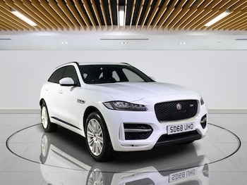 Used Jaguar F-Pace 2019 for sale - 76950245: Photo